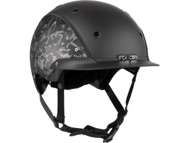 Der Casco Reithelm Champ-3 Forged kombiniert mattes Schwarz mit kühlem Grau zu einem markanten Look –kleine Helmform - chic und sportlich