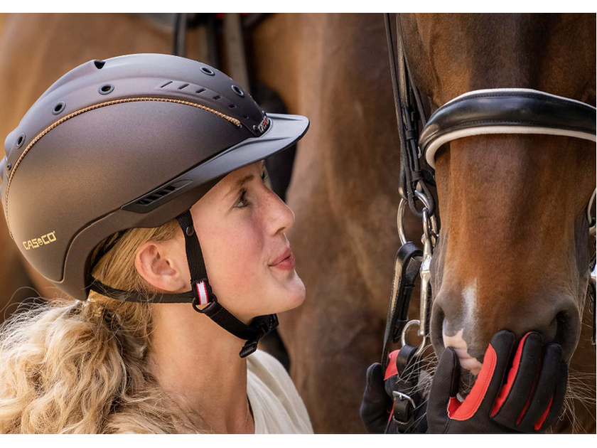 Casco Reithelm Mistrall-2