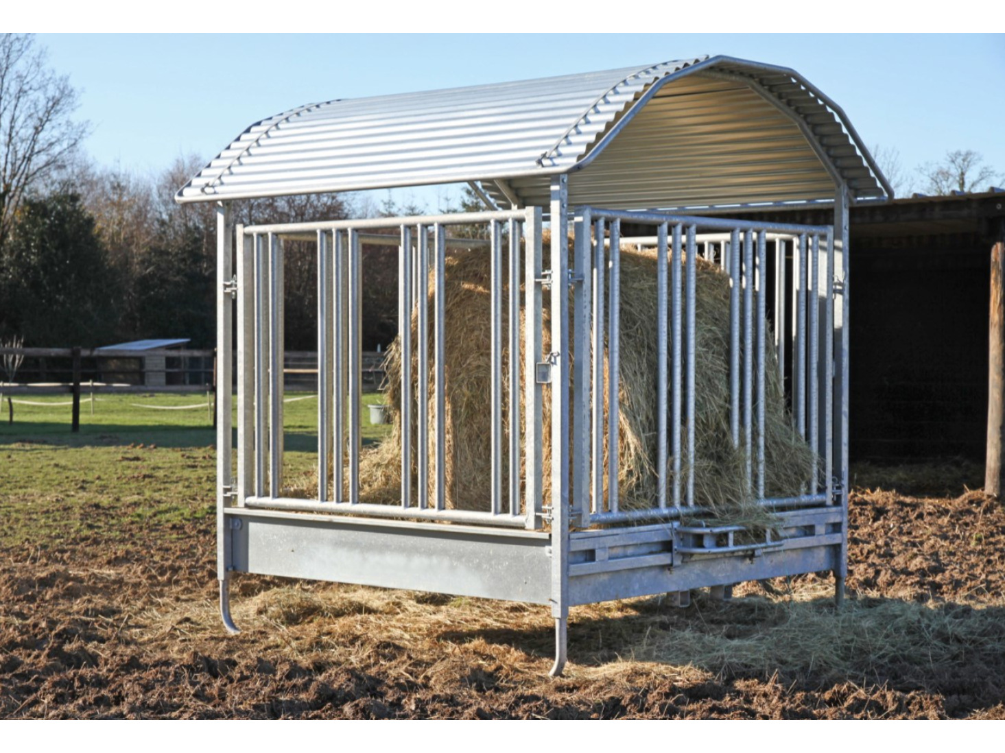 Futterraufe Pferde-Viereckraufe für Pferde mit zwölf Fressplätzen – geeignet für Rund- und Rechteckballen bis 1,8 m Länge bzw. Durchmesser
