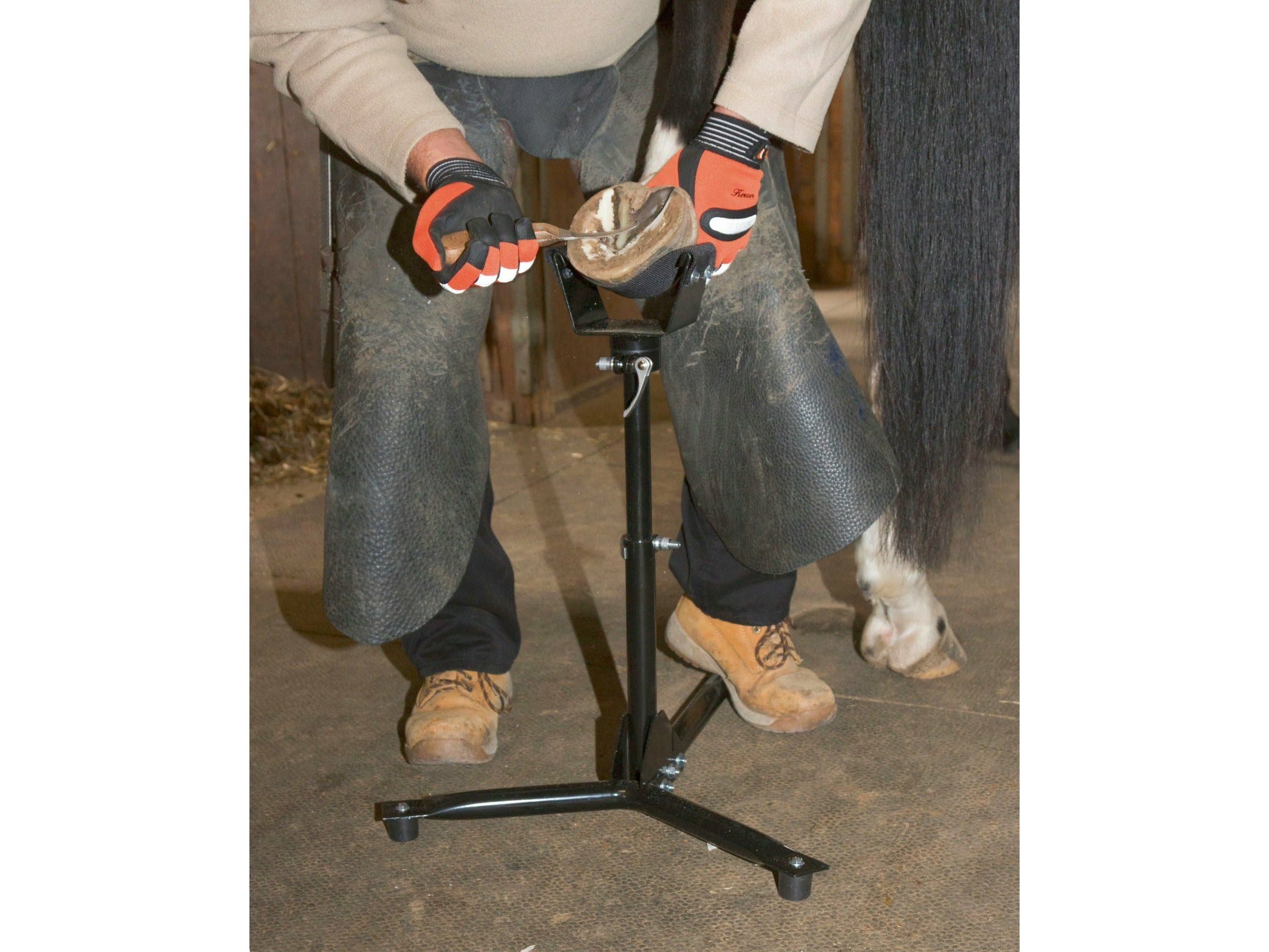 Hoof stand 2in1