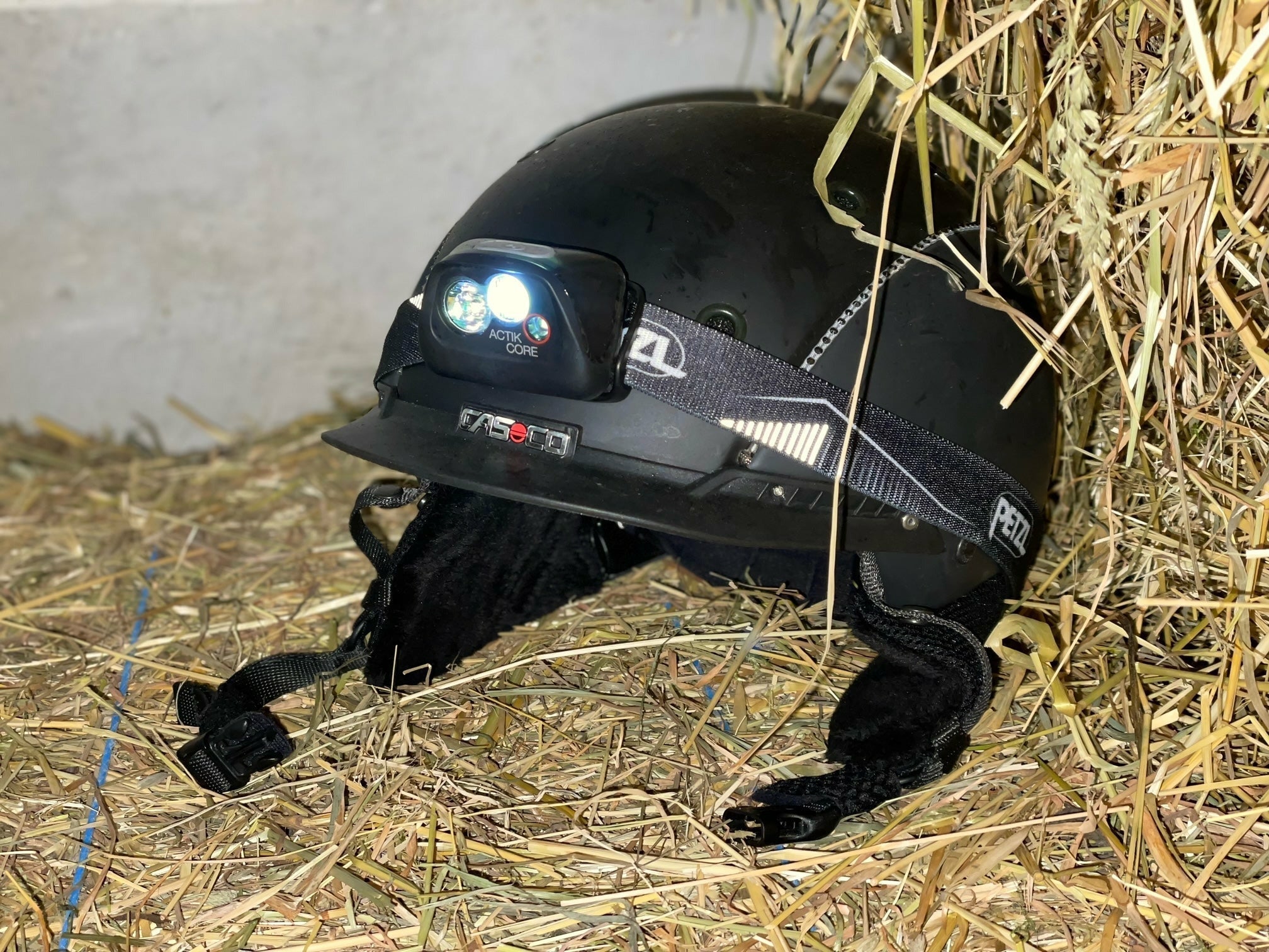 Lampe frontale PETZL Actik Core