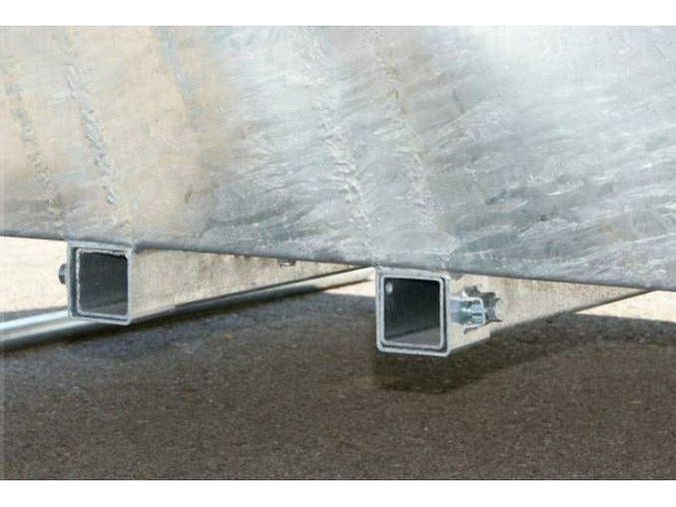 KERBL Pferde-Viereckraufe mit Sicherheitsfressgitter