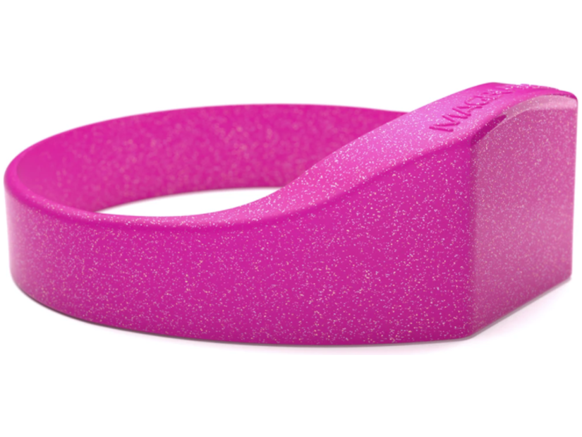 Magnetic stable holder® for grooming accessories