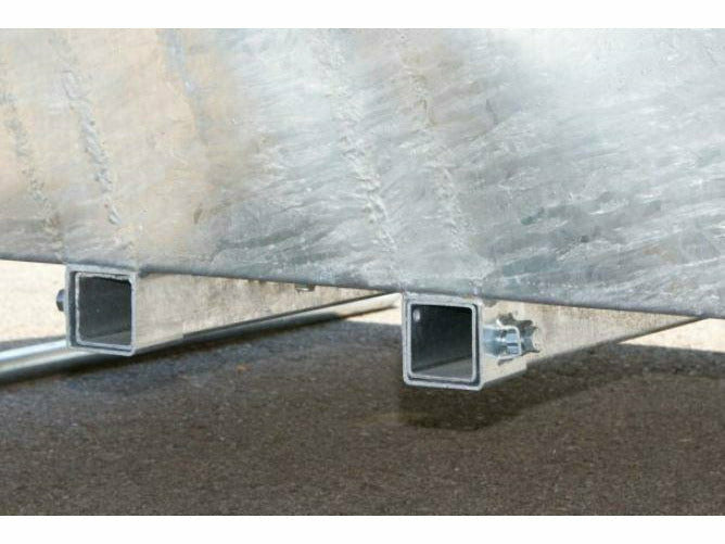 KERBL Viereckraufe mit Palisadenfressgitter