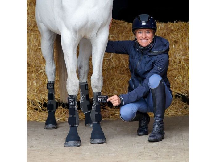 Stübben EQUI Compress Set - Kompressionsstrümpfe für Pferde, Vorderbeine