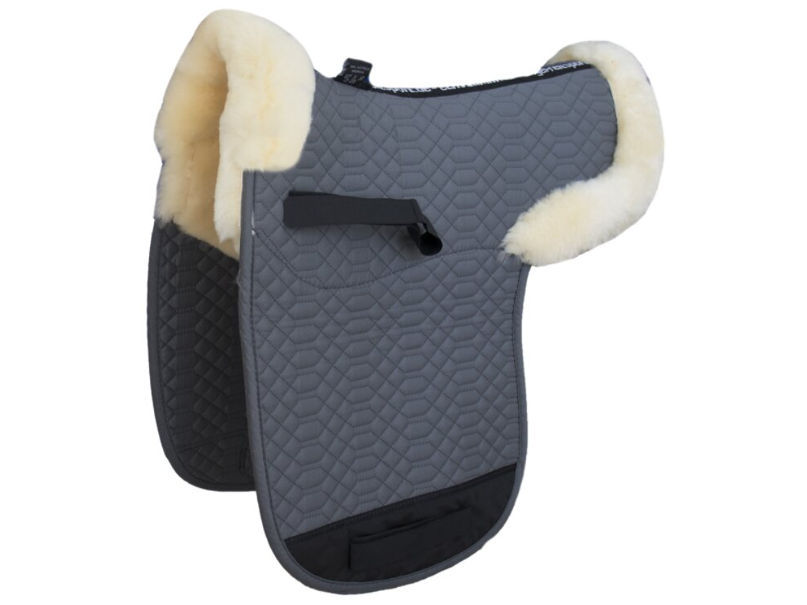 Angel - lambskin saddle blanket Sadek2