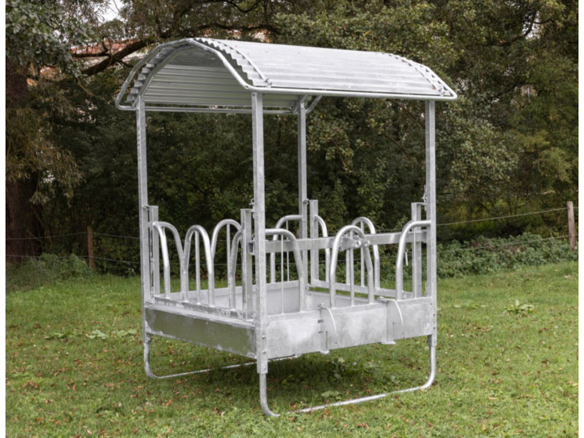 Die Viereckraufe Hobby für Pferde ist geeignet für Rund- und Rechteckballen bis 1,4 m Länge bzw. Durchmesser