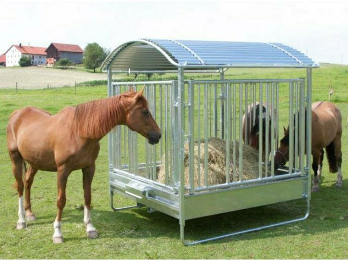 KERBL horse square rack with safety feeding fence